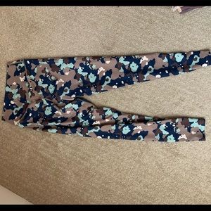 Balance Athletica size small leggings